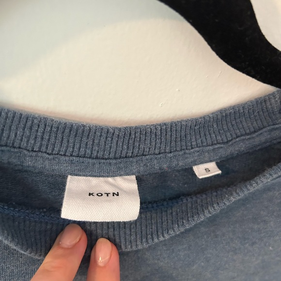 Kotn cropped sweatshirt (size small) - Picture 2 of 5